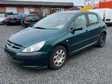 Peugeot 307 Premium 110 Automatik - Peugeot 307 Premium mit Benzin-Antrieb