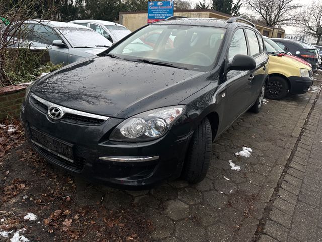 Hyundai i30 cw FIFA WM Edition 1,4*KLIMA*1.HAND*TÜV 8/25