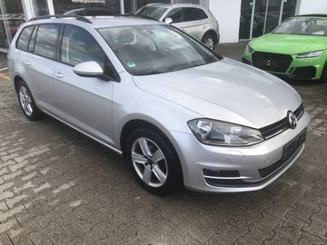 Volkswagen Golf - 2