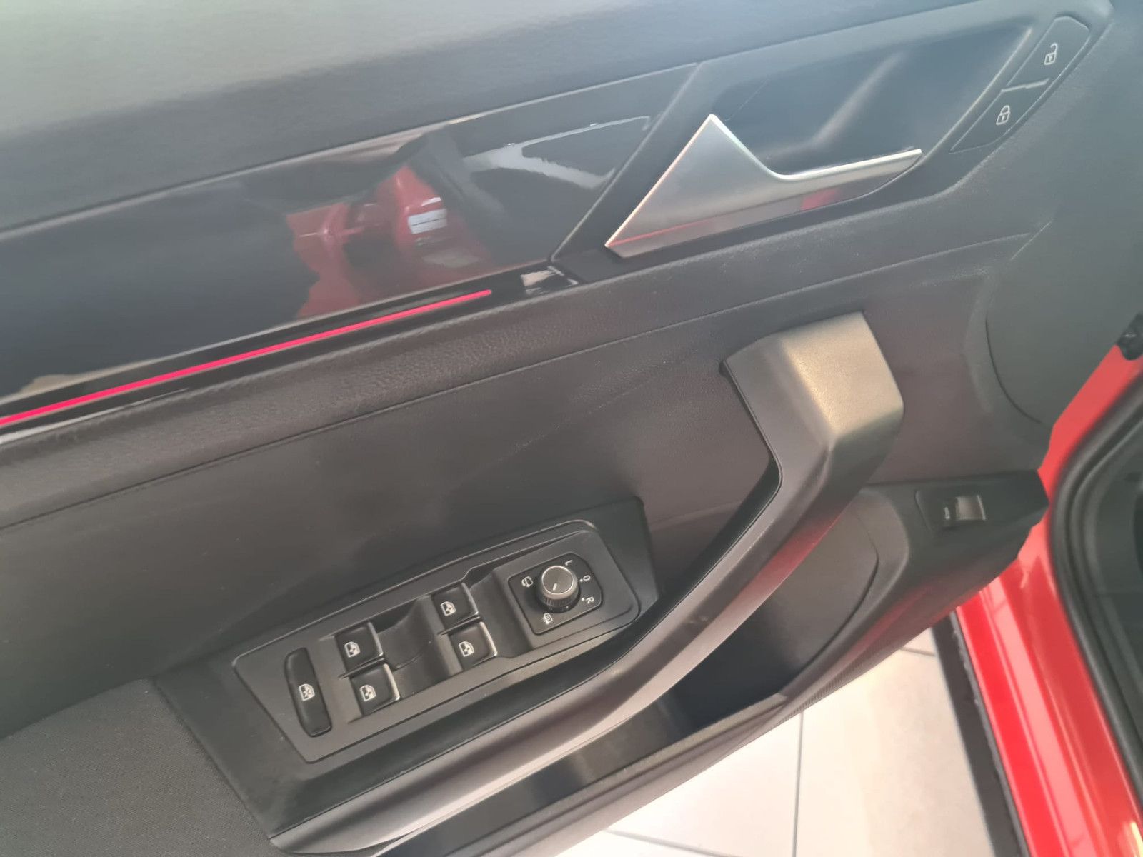 Fahrzeugabbildung Volkswagen T-Roc Sport 4Motion / NAVI / LED / KAMERA