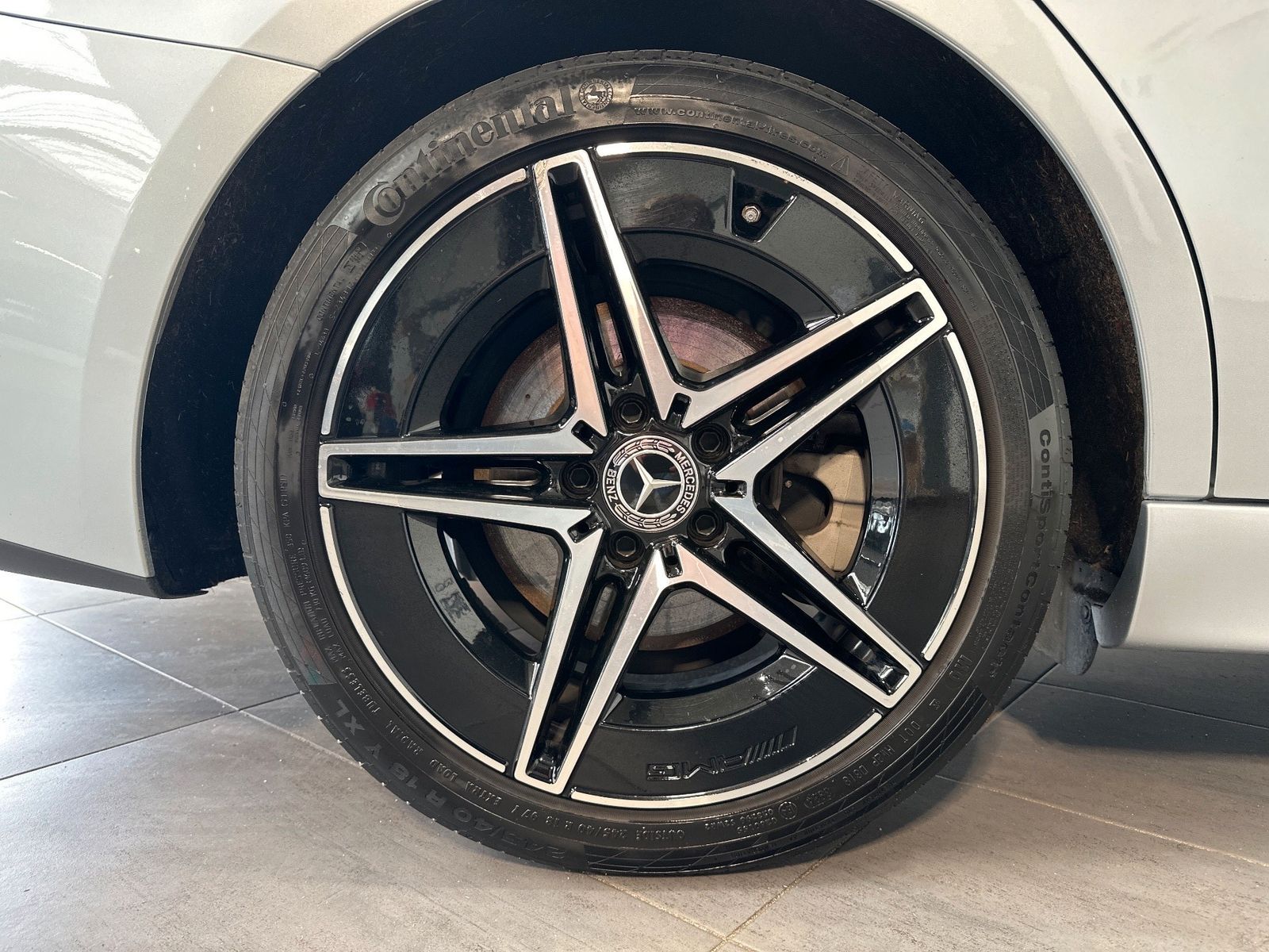 Mercedes-Benz C 220 d T 4Matic AMG-Line NAV+LED+AHK+DISTRONIC imagem 3