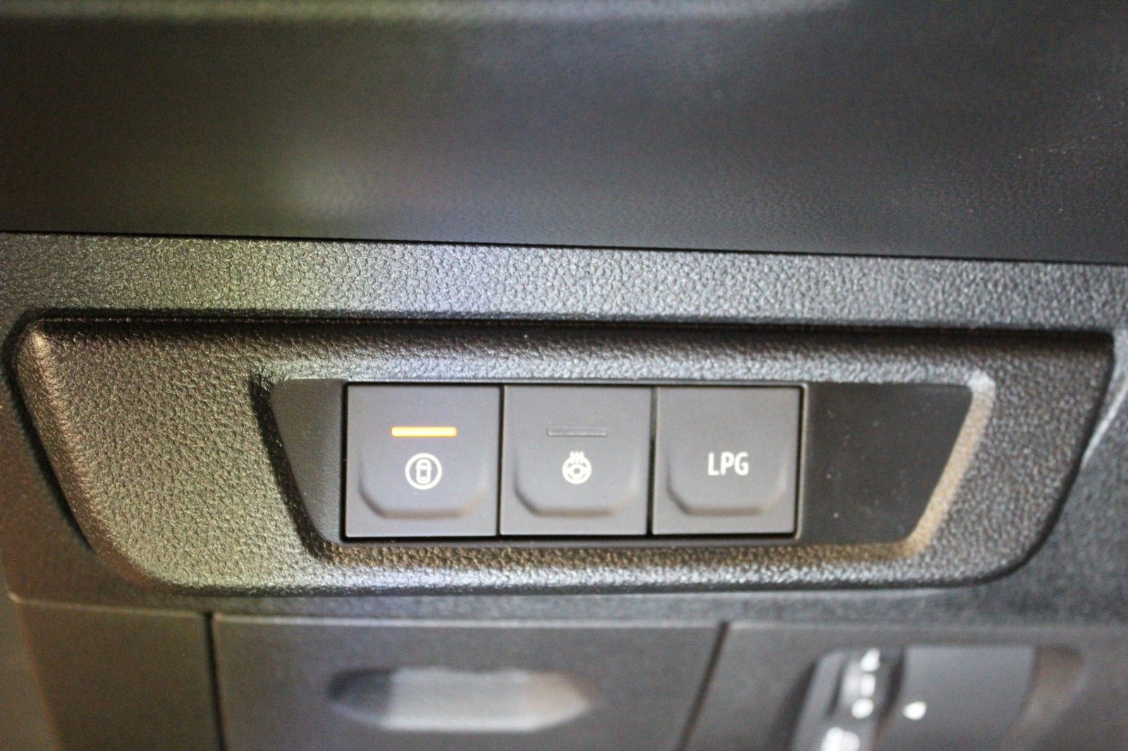 Fahrzeugabbildung Dacia Sandero Journey+ ECO-G 120 *Navi*Sitzhz*LPG