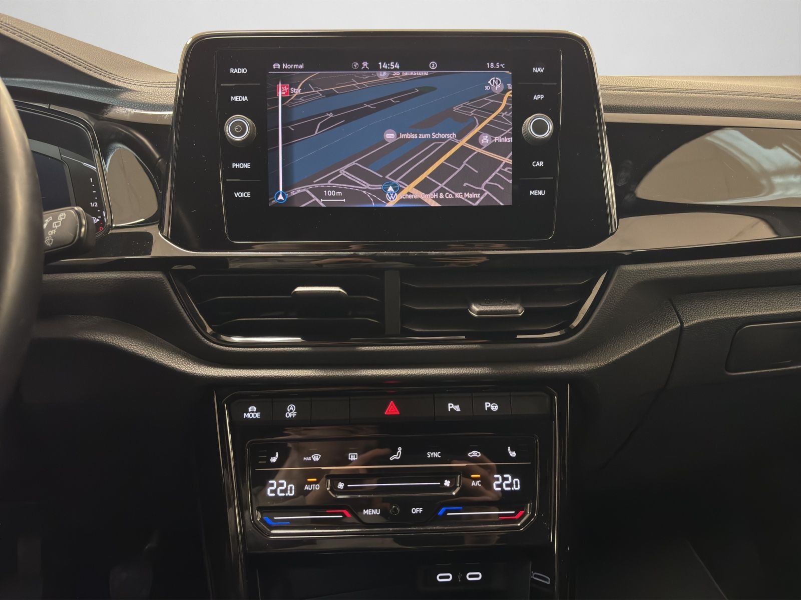 Volkswagen T-Roc - Bild 12