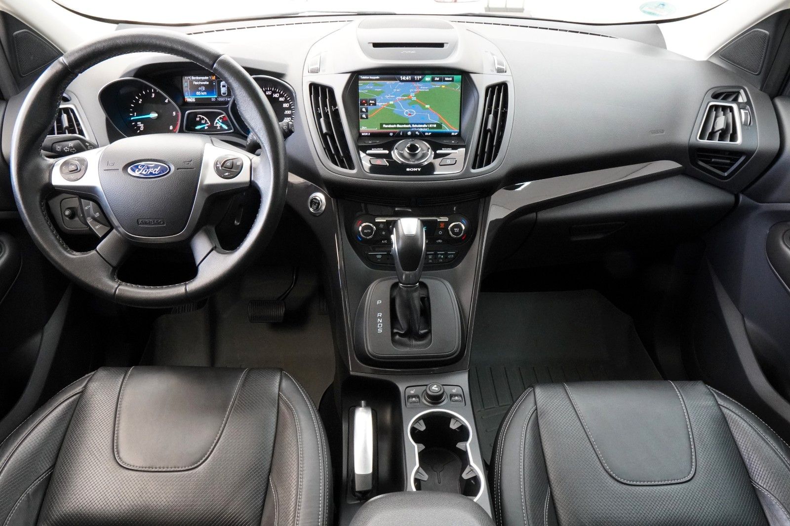 Fahrzeugabbildung Ford Kuga Individual *1.Hand*Autom.*Navi*Leder*Kamera