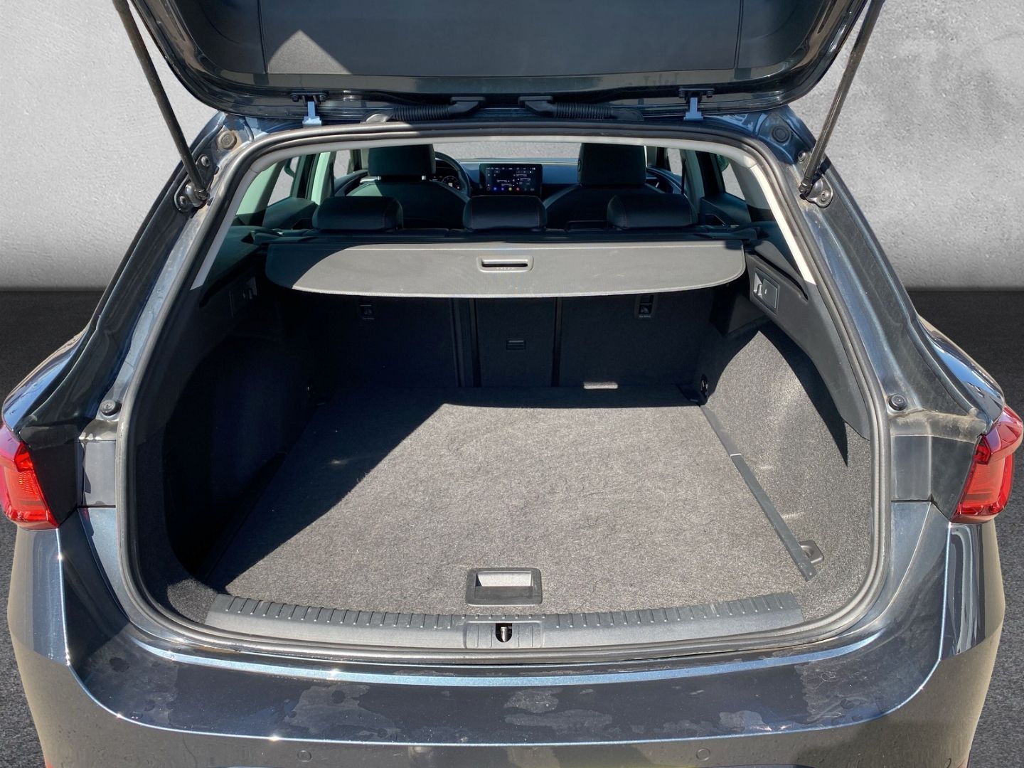 Fahrzeugabbildung SEAT Leon Sportstourer FR 2.0 TDI EU6d Navi Digitales