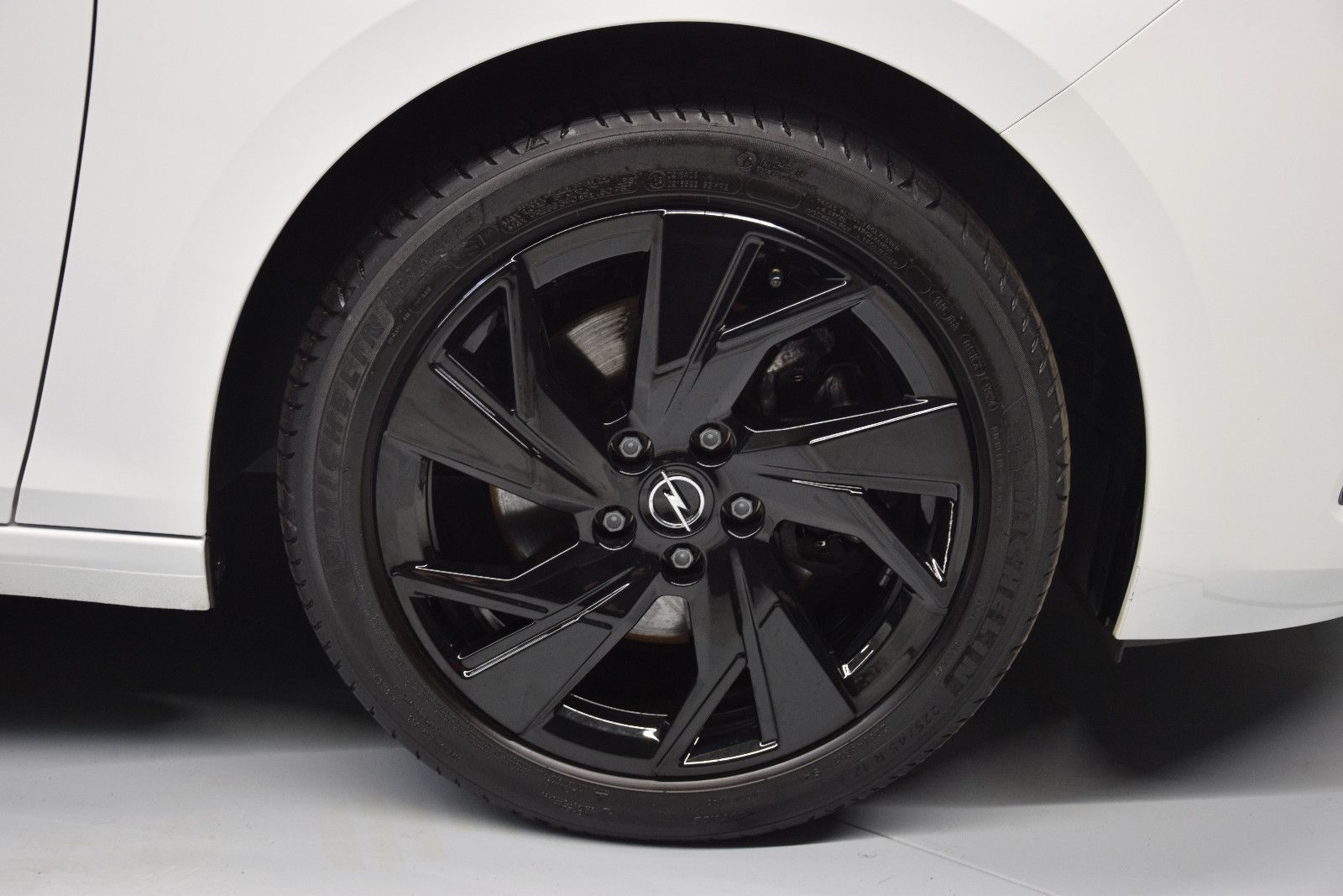 Fahrzeugabbildung Opel Astra L Sports Tourer GS 360° AHK Tempomat Pano