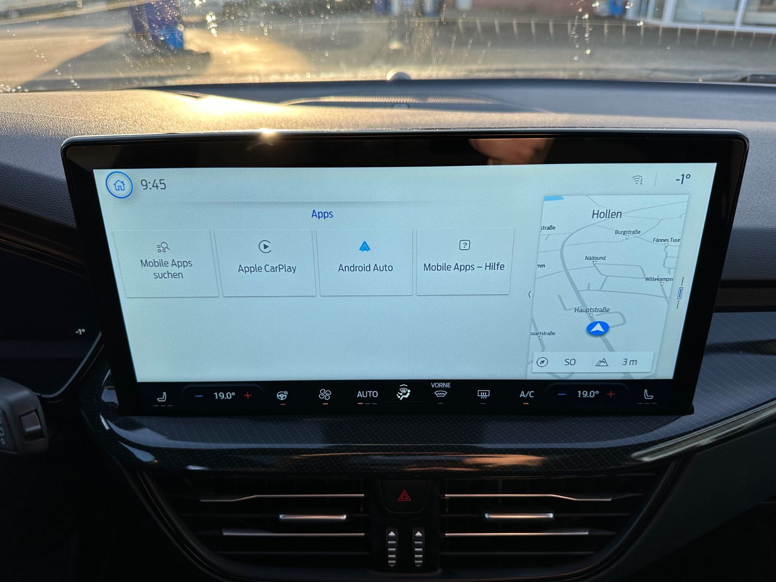 Fahrzeugabbildung Ford Focus Turnier 1.0 ST-Line X Pano/ACC/Matrix/Navi