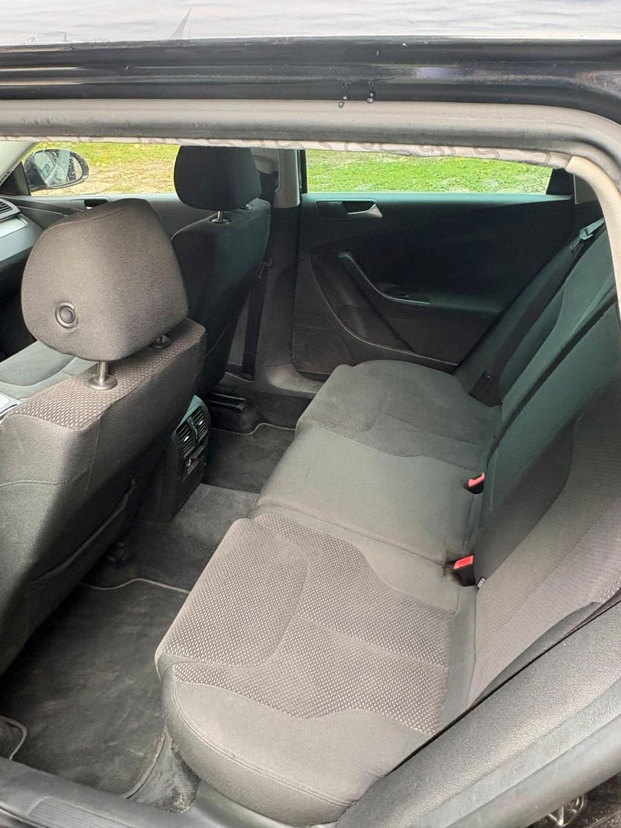 Volkswagen Passat 2009 — photo 7