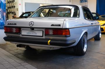 1980 Mercedes-BENZ E 280 照片 9