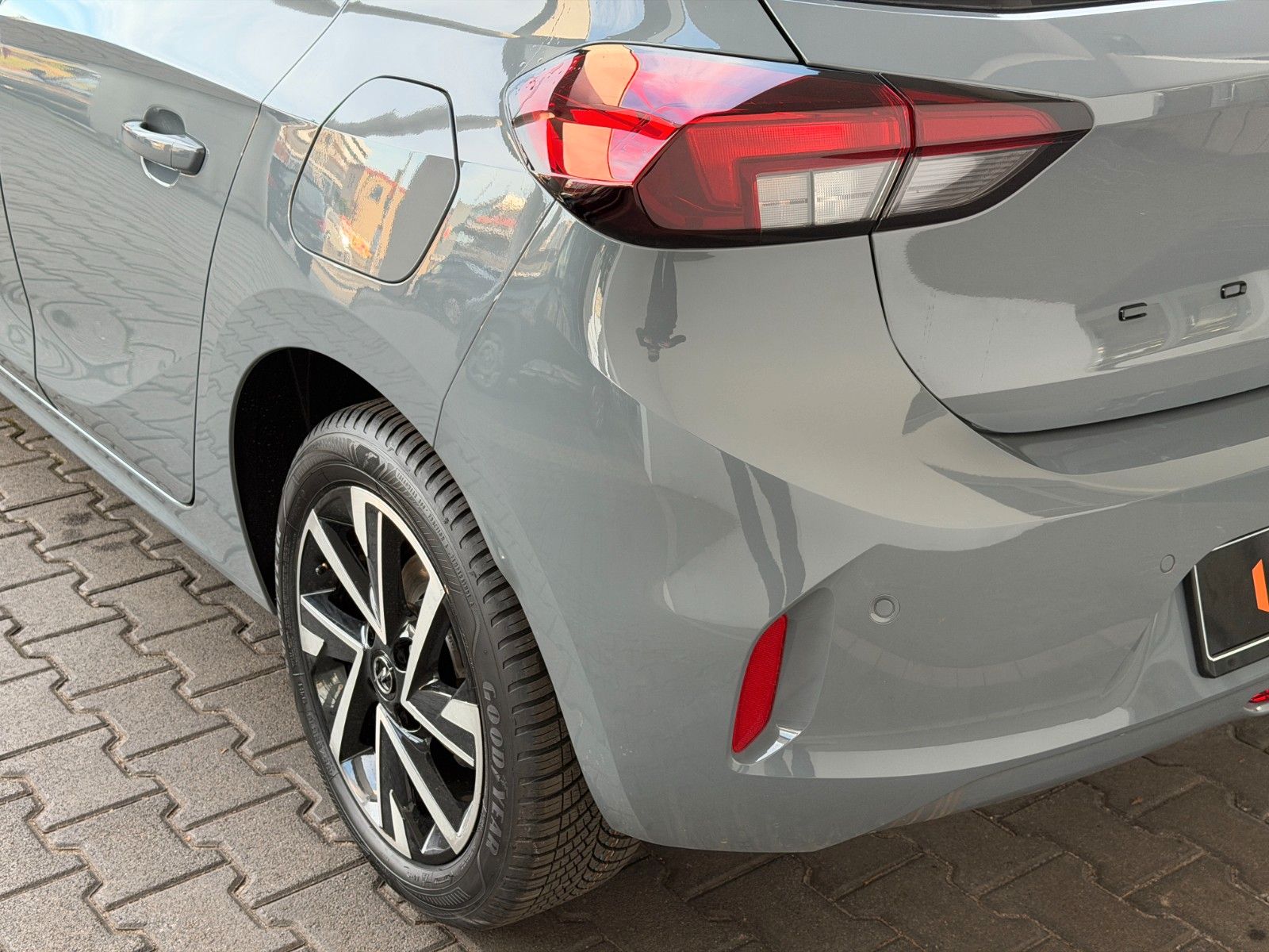 Fahrzeugabbildung Opel Corsa F Edition 110PS Hybrid Automatik/LED!