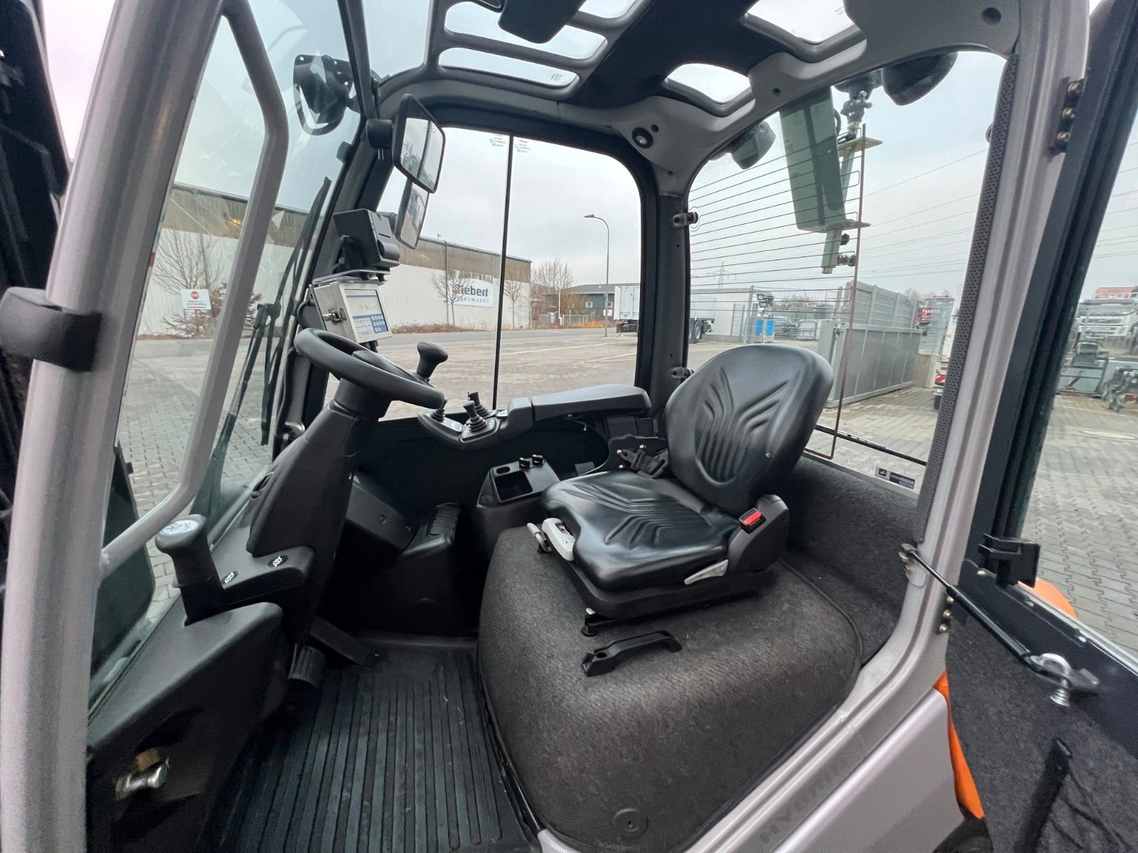 Fahrzeugabbildung Still RX70-35 / Triplex: 4.80m / nur 325h / SS / Waage