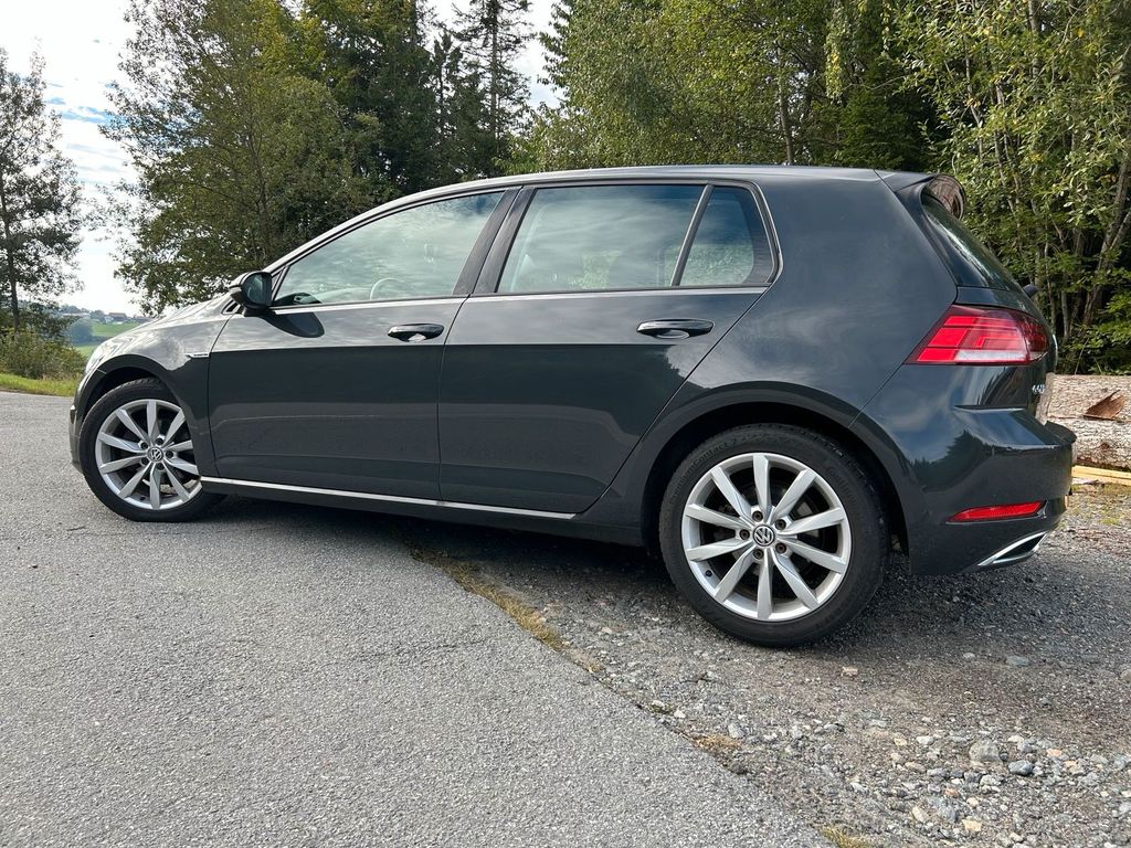 Image of Volkswagen Golf