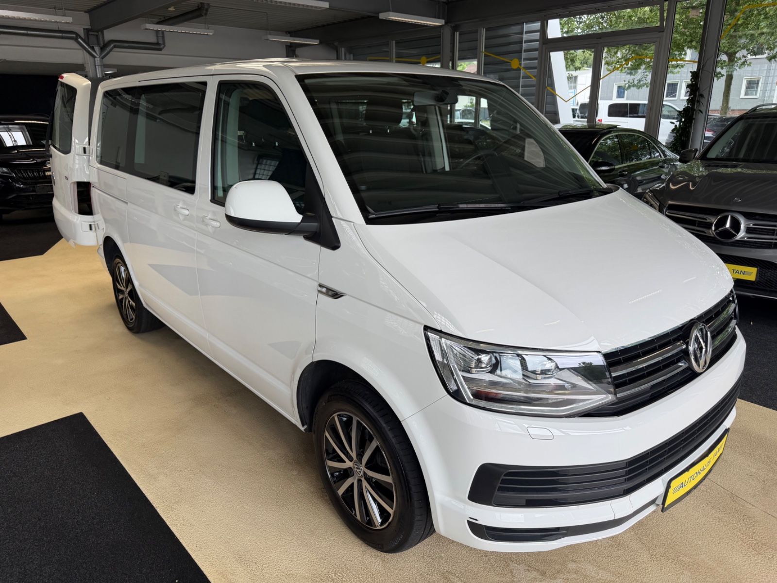 Fahrzeugabbildung Volkswagen T6 Caravelle Comfortline