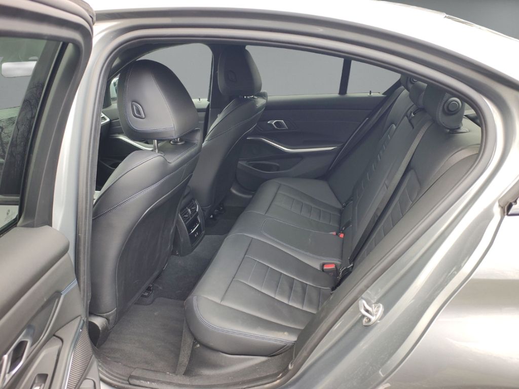 BMW 330 - Bild 9