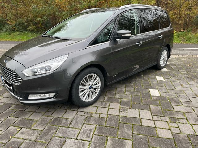 Ford Galaxy 2,0 EcoBlue 140W Allrad Titanium Auto...