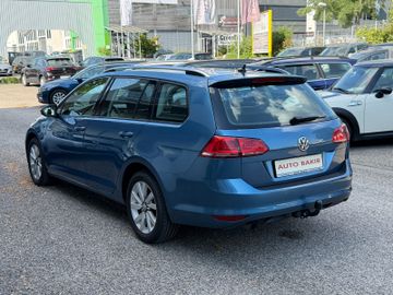 Volkswagen Golf - 8
