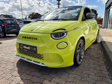 Fahrzeugabbildung Abarth 500 e Scorpionissima Navi Pano Temp JBL RFK  uvm
