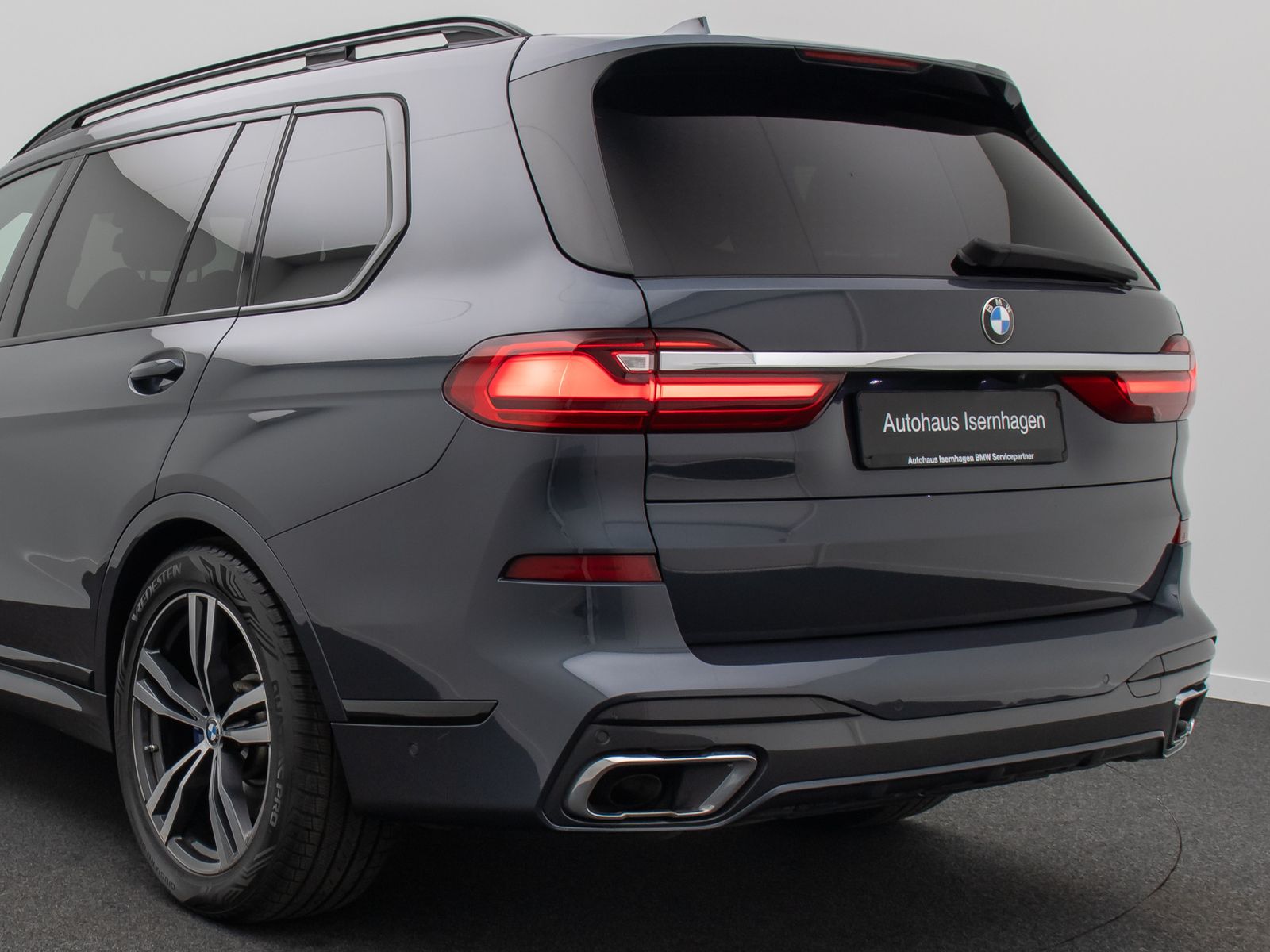 Fahrzeugabbildung BMW X7 xD40d M Sport Panorama 360°Laser HUD SoftCL
