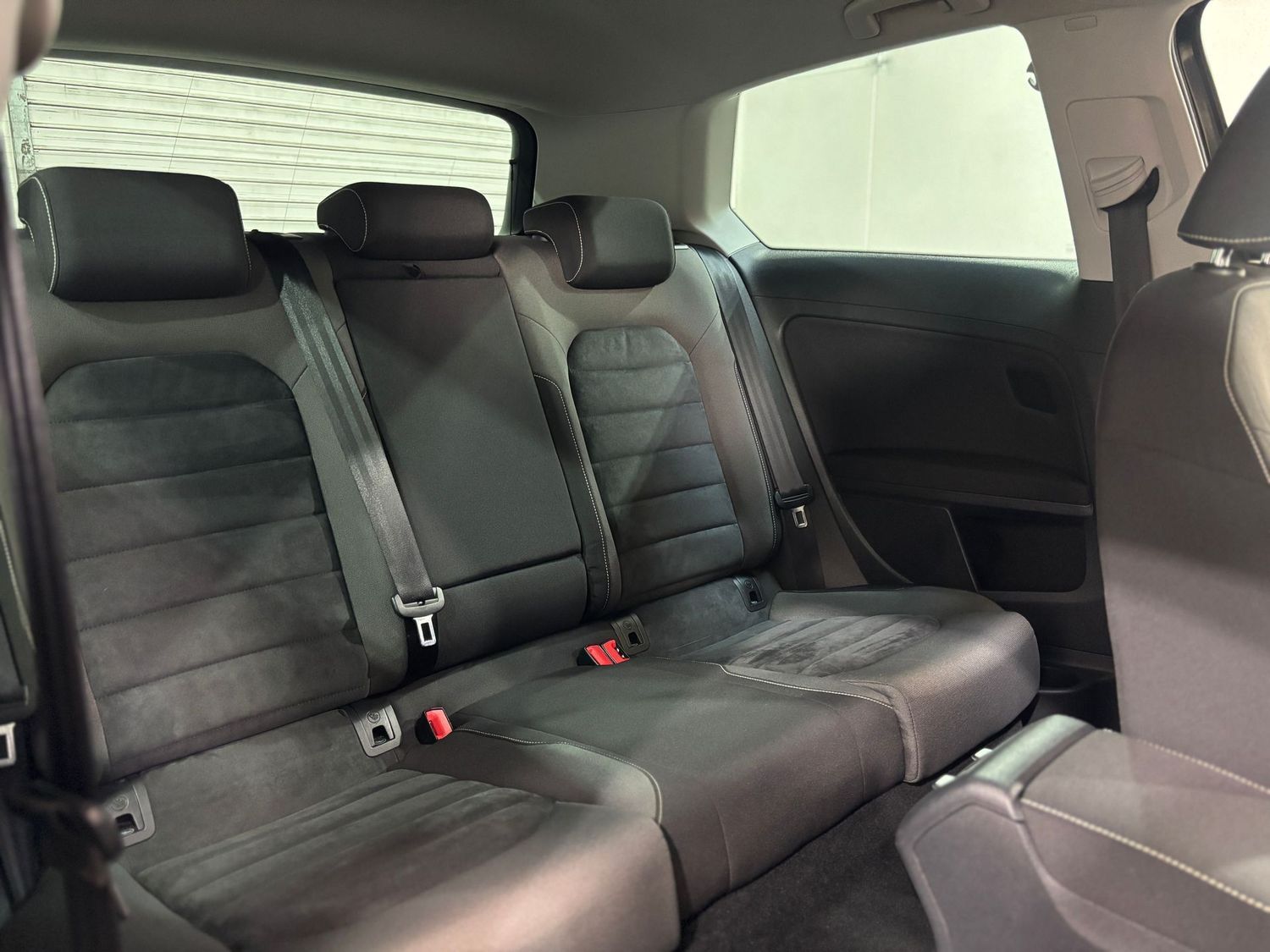 Fahrzeugabbildung Volkswagen Golf Highline BMT#Bi-Xenon#Ambiente#PDC#DAB#Alca