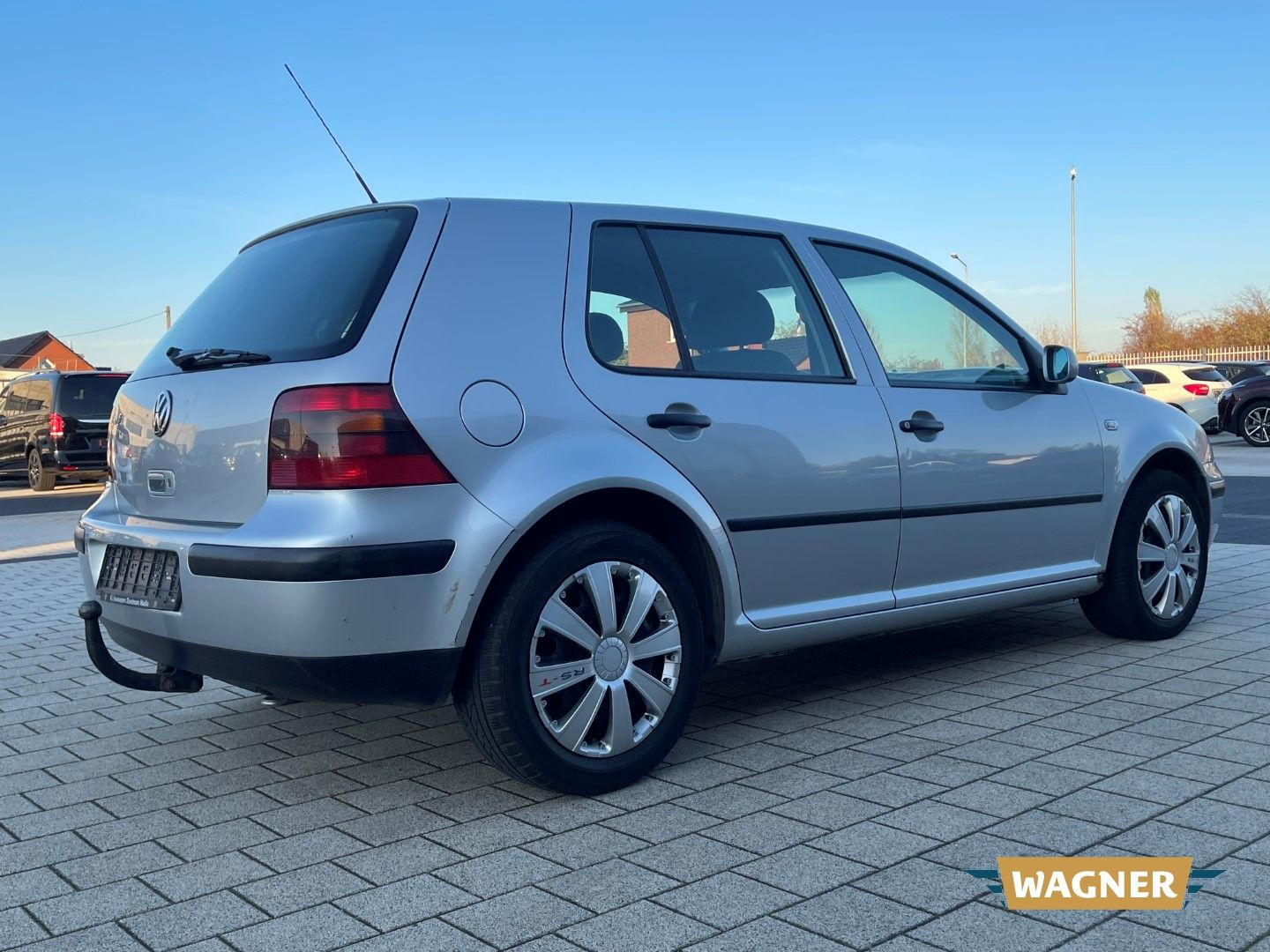 Fahrzeugabbildung Volkswagen Golf IV Edition Klima Servo TÜV 02/2027
