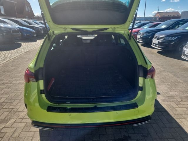 Fahrzeugabbildung SKODA Octavia Combi 1.4 TSI iV RS 180KW NAVI COLUMBUS
