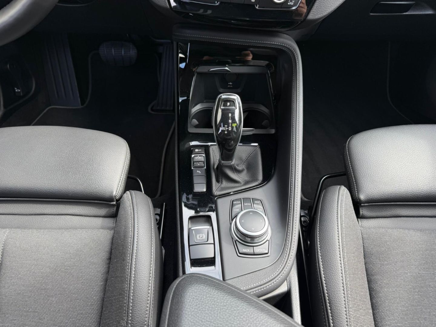 BMW X1 sDrive18d Sport Line/CarPlay/Navi/RTTI/ACC foto 9