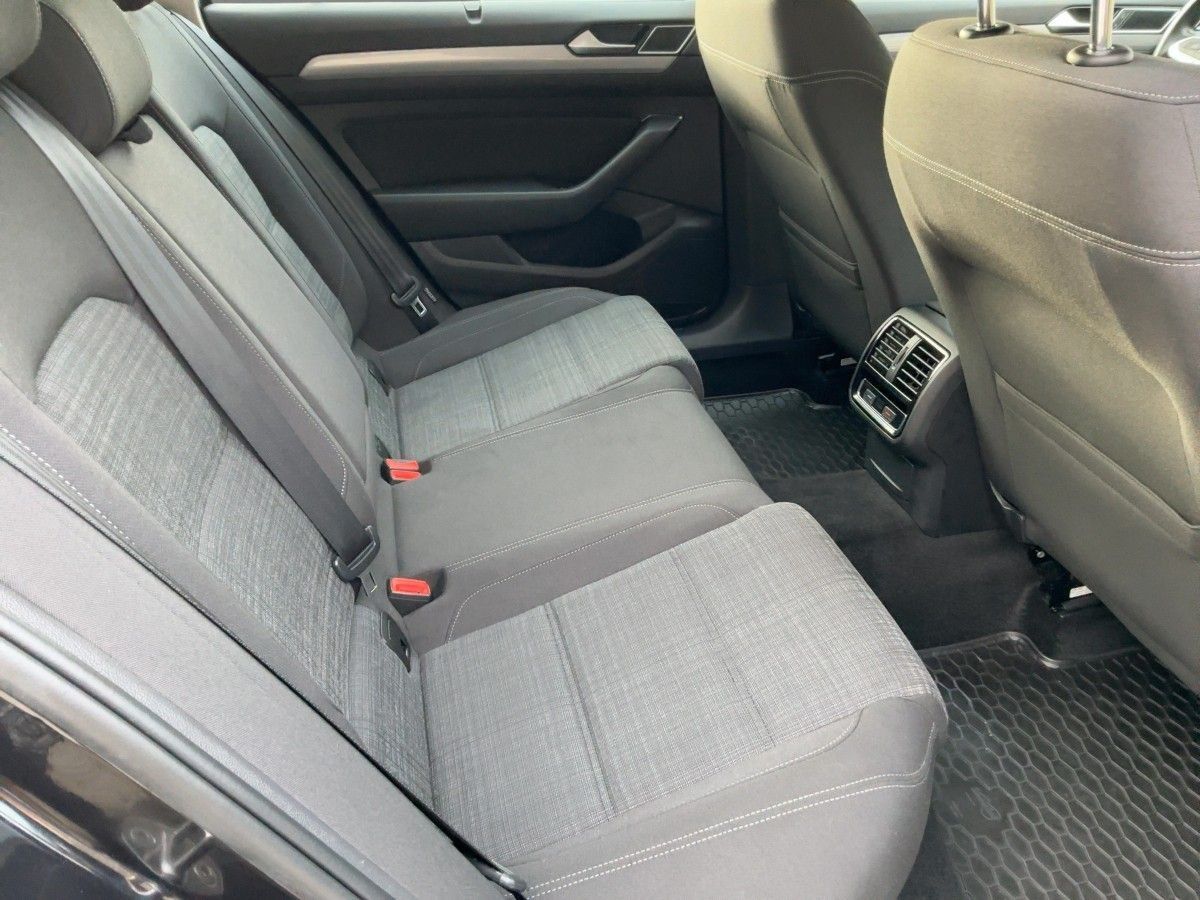 Volkswagen Passat Variant - Bild 13