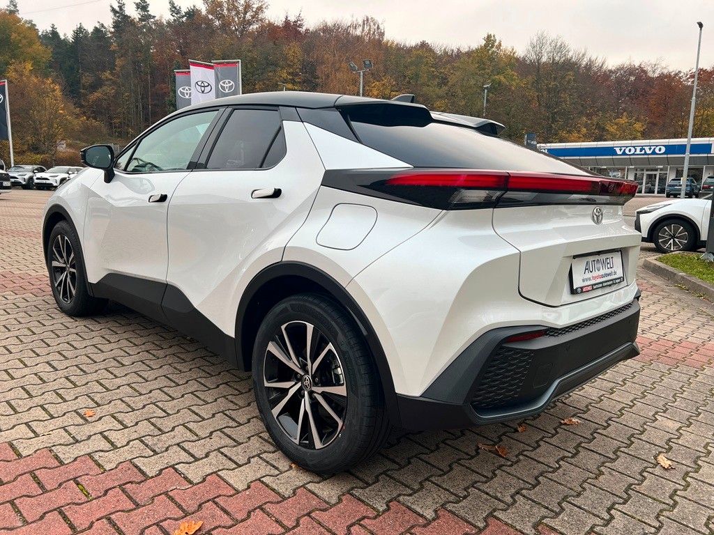 Fahrzeugabbildung Toyota C-HR 2.0 Plug-In Hybrid FWD