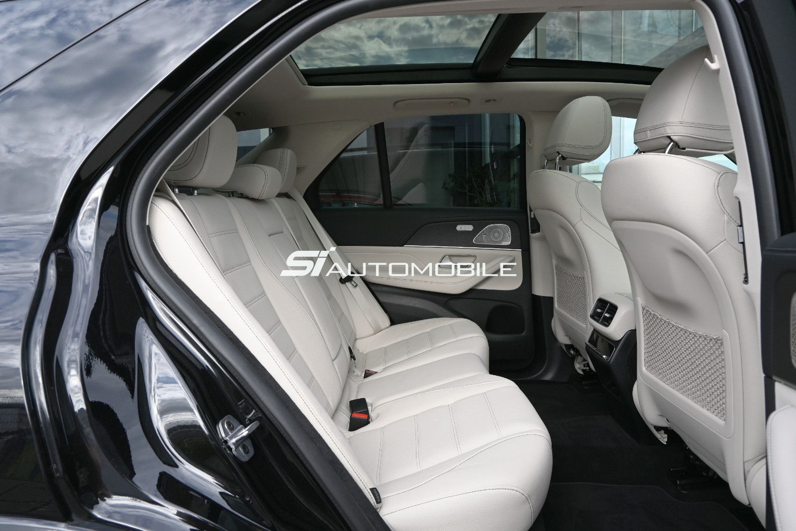 Fahrzeugabbildung Mercedes-Benz GLE 350 de 4MAT. AMG LINE °NIGHT°UVP 110.015€°