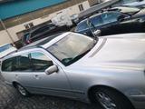 Mercedes-Benz Mercedes Benz E Klasse CDI 220 2.Hand Sche... - Mercedes-Benz 220 in Bremen
