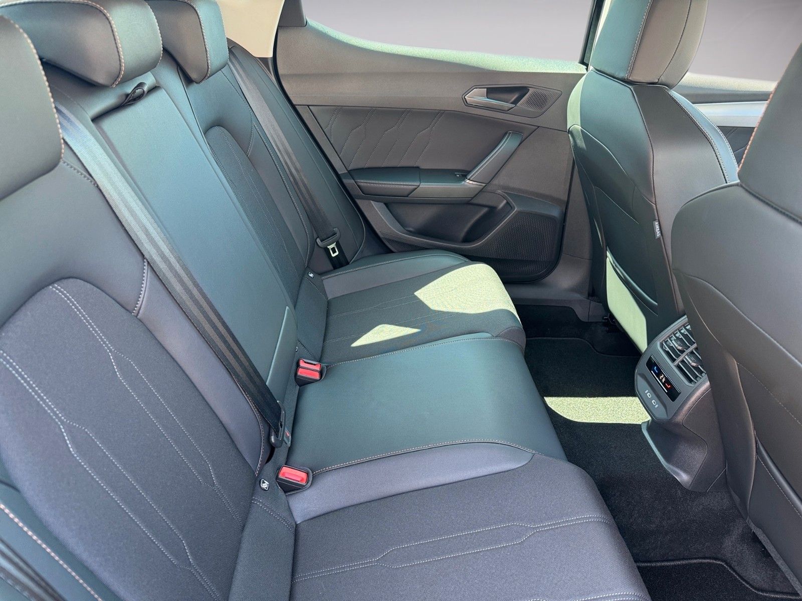 Fahrzeugabbildung CUPRA Leon 1.5 eTSI
