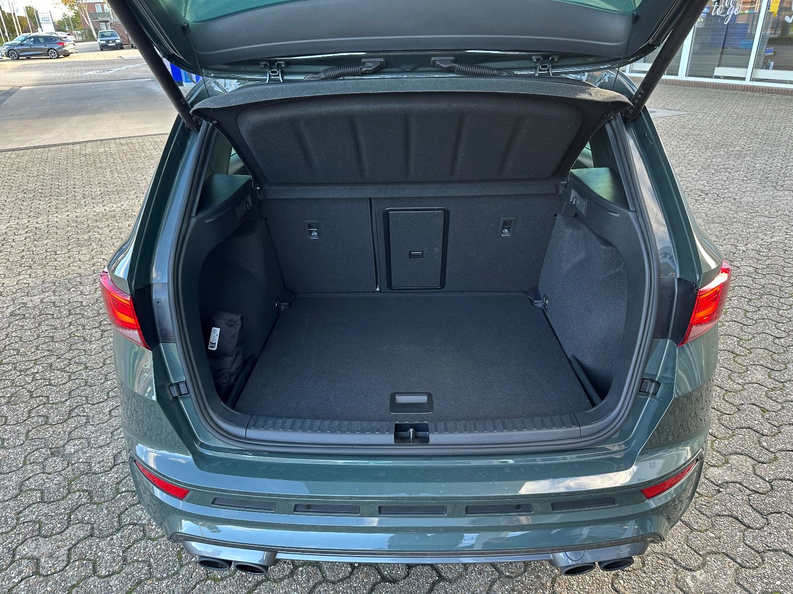 Fahrzeugabbildung CUPRA Ateca 2.0 TSI VZ 4Drive Pano/Navi/ACC/DCC/360°