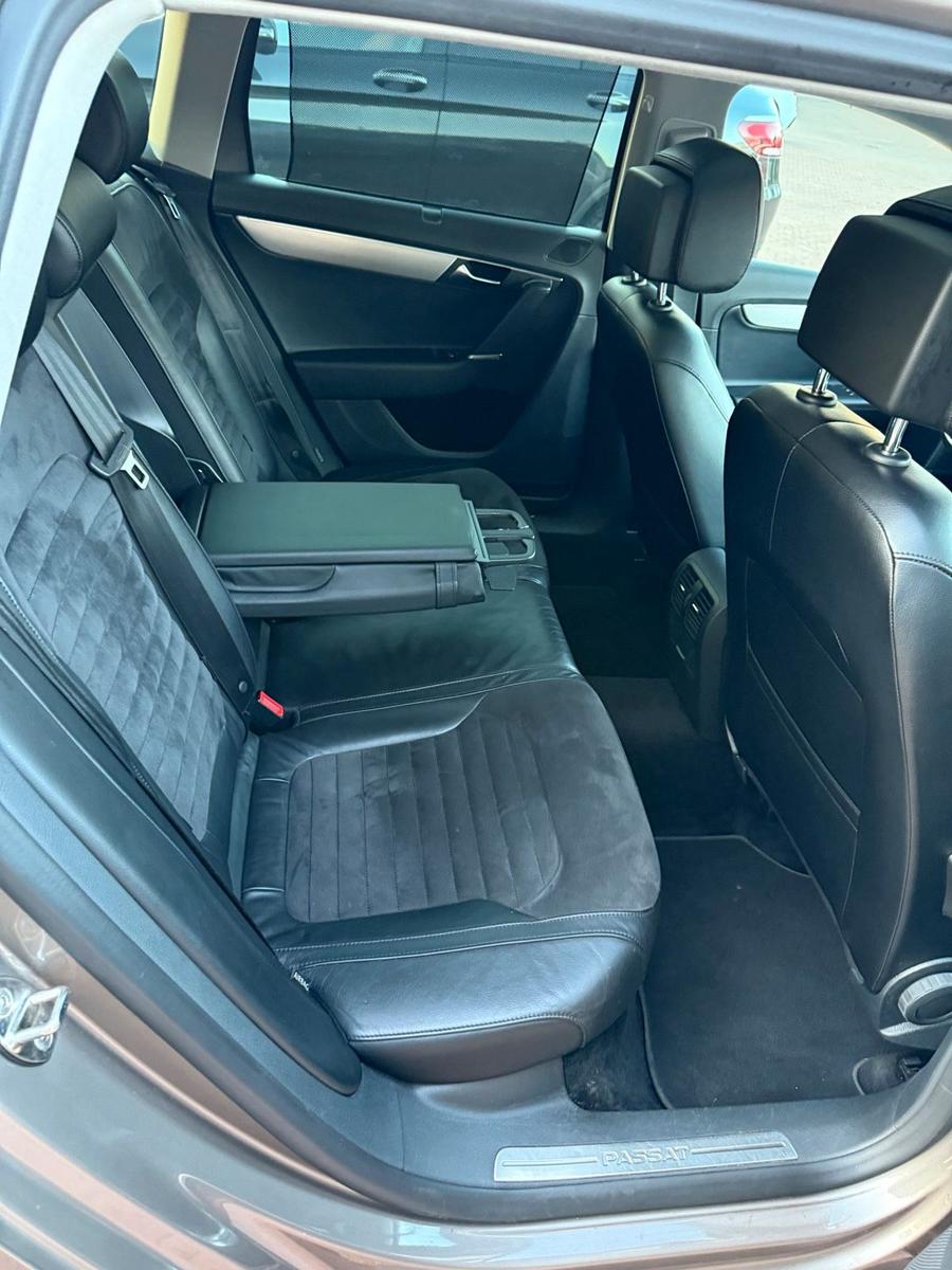 Volkswagen Passat 2011 — photo 10