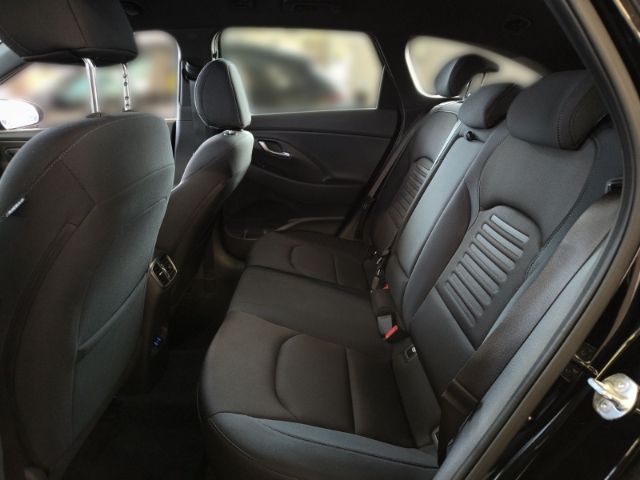 Fahrzeugabbildung Hyundai i30 FL Kombi (MY25) 1.5 T-GDI (140 PS) 48V 7-DCT