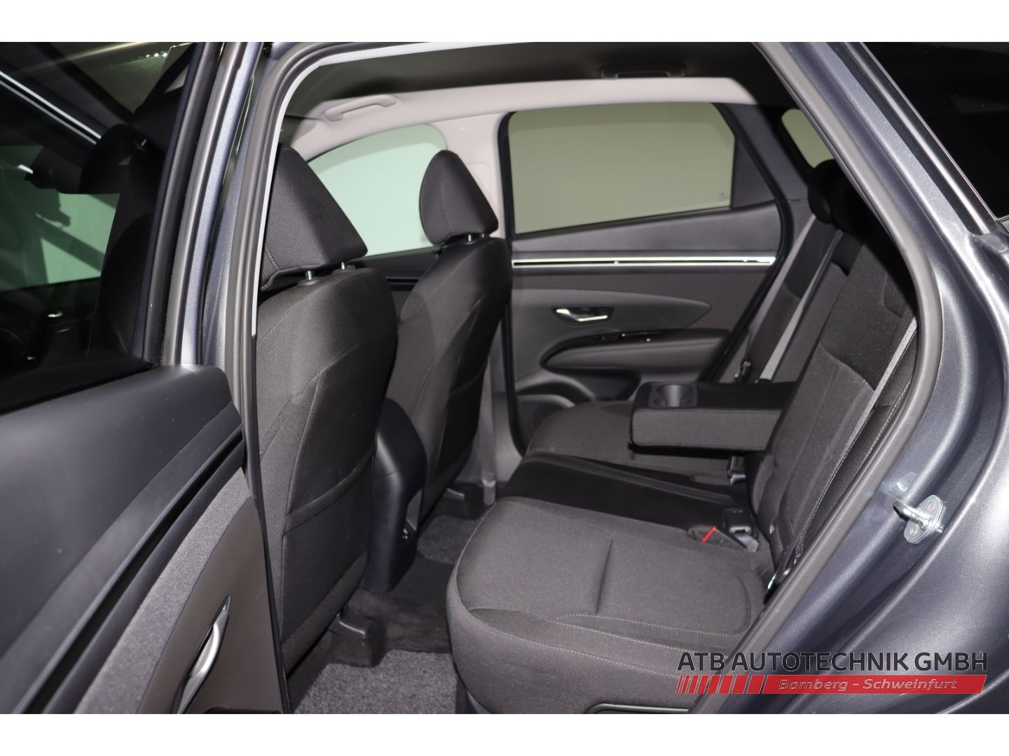 Fahrzeugabbildung Hyundai Tucson Trend Hybrid 1.6 T-GDi 2WD AHK Navi LED