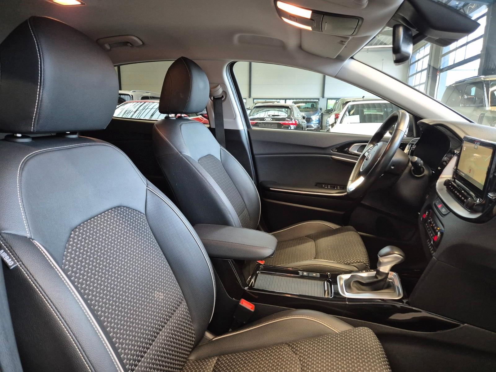 Kia XCEED AUT TEILLEDER NAVI SITZHZ CAMERA SPURPAKET