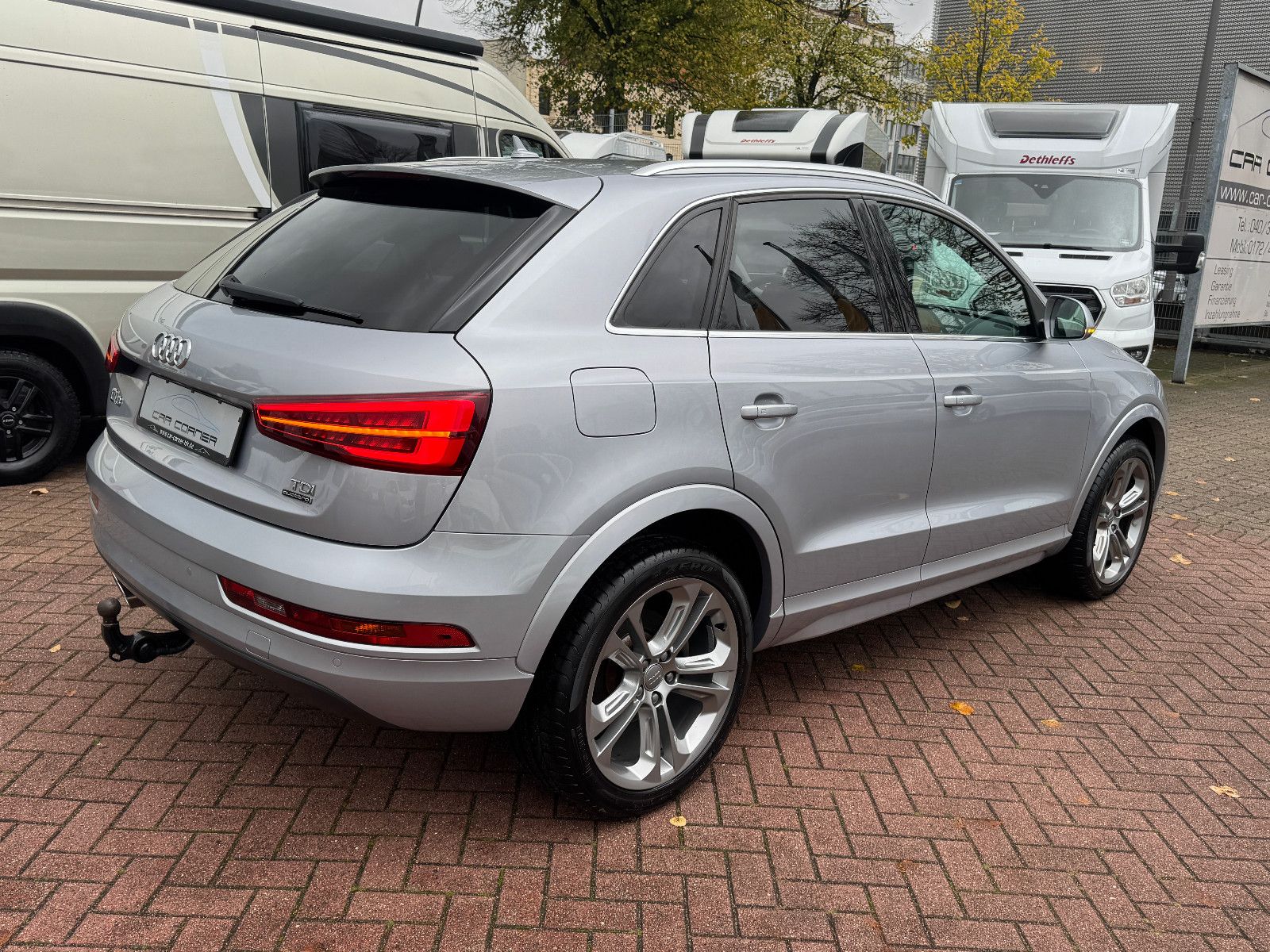 Fahrzeugabbildung Audi Q3 2.0 TDI QUATTRO S-TRONIC S-LINE SPORTPAKET