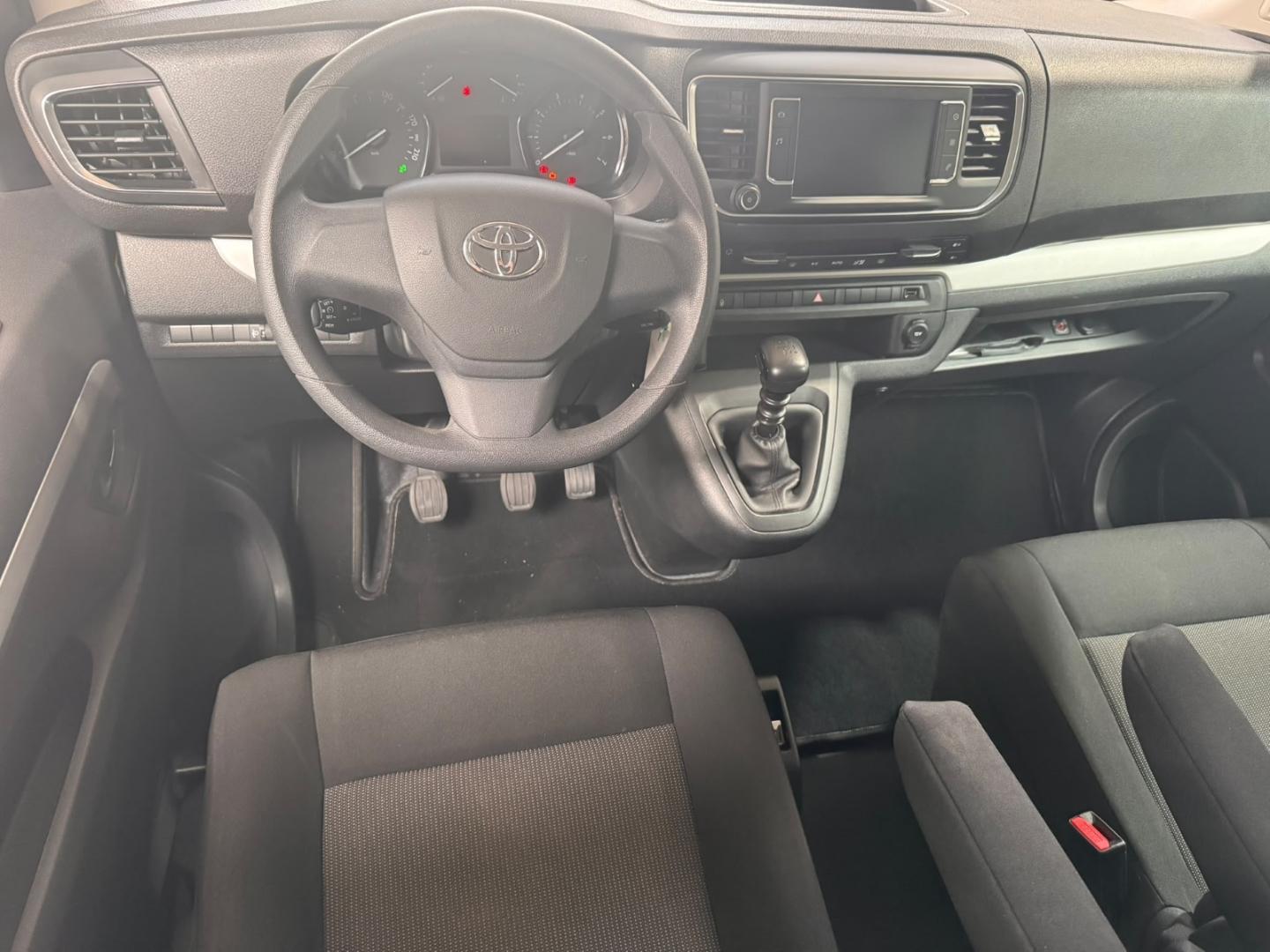 Toyota Proace Verso L2 Shuttle VERSO D4d 2.0 Bus Standh