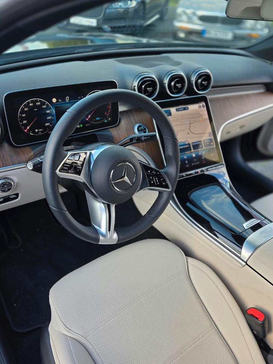 Fahrzeugabbildung Mercedes-Benz C 180 Avantgarde Limousine /erst 820 km!!