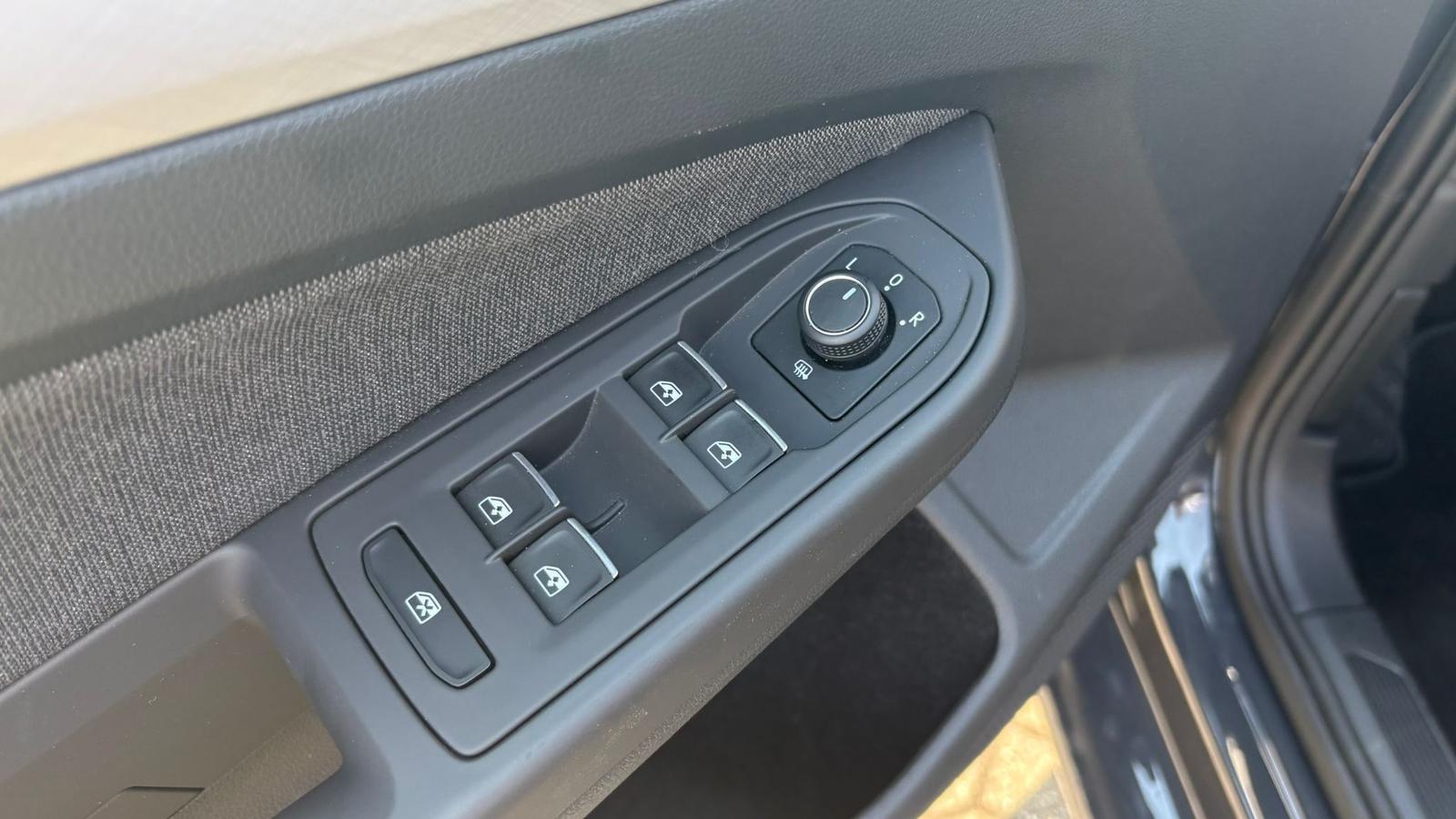 Volkswagen Golf VIII Variant 1.0 TSI Life LED Navi ACC PDC, миниатюра 19