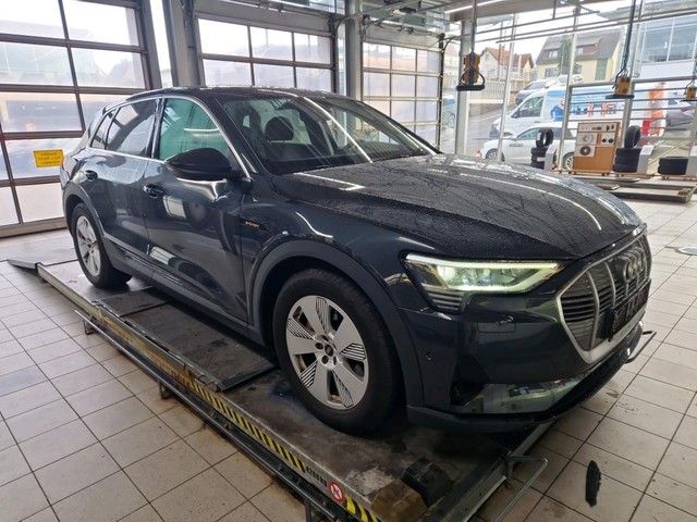 Fahrzeugabbildung Audi e-tron 50 quattro PANO HeadUp Navi VollLeder