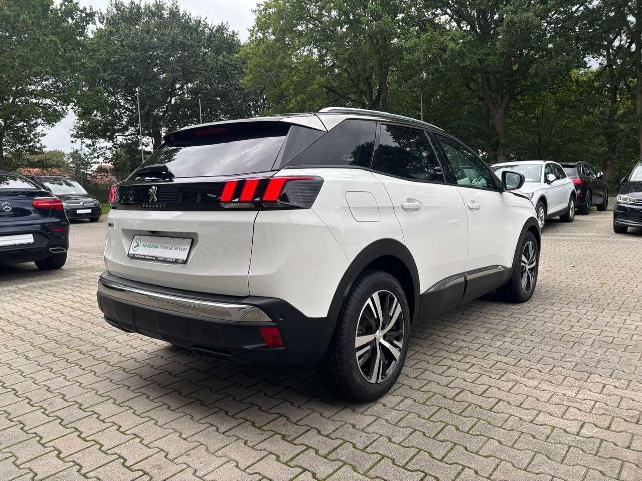 Peugeot 3008 1,2 / e-THP / PureTech / Automatik /  Allur