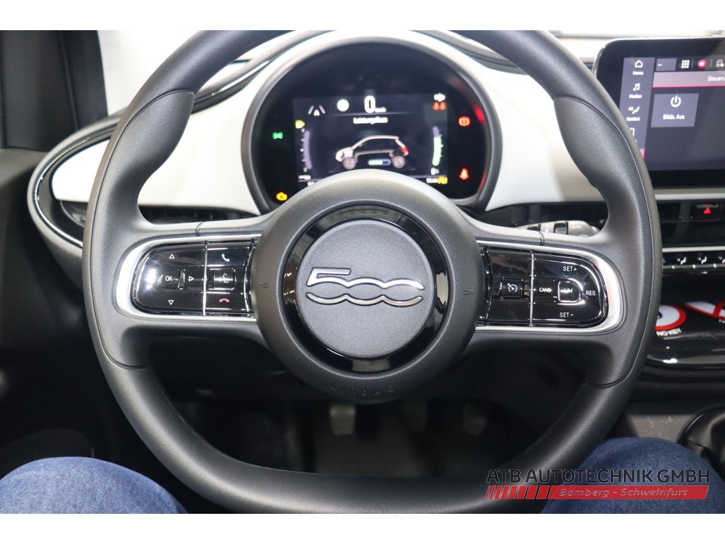 Fahrzeugabbildung Fiat 500 1.0 Hybrid Pop 65PS Apple CarPlay Klimaautom