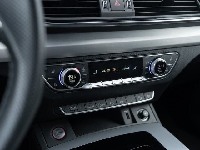 SQ5 3.0 TDI quattro LUFTFEDERUNG+AHK+MATRIX+B&O+