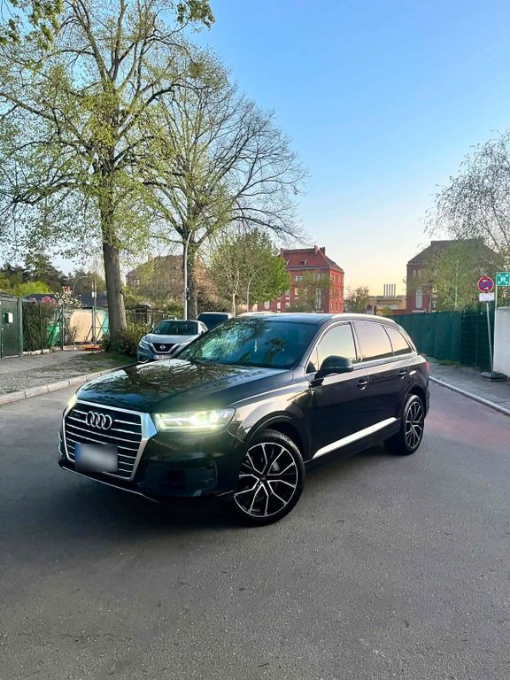 Image of Audi Q7