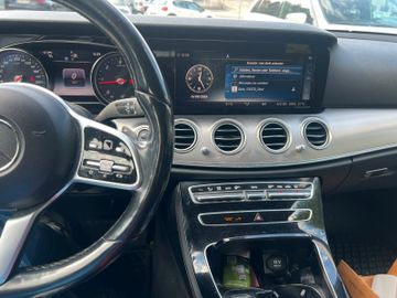 Mercedes E 220 - 5