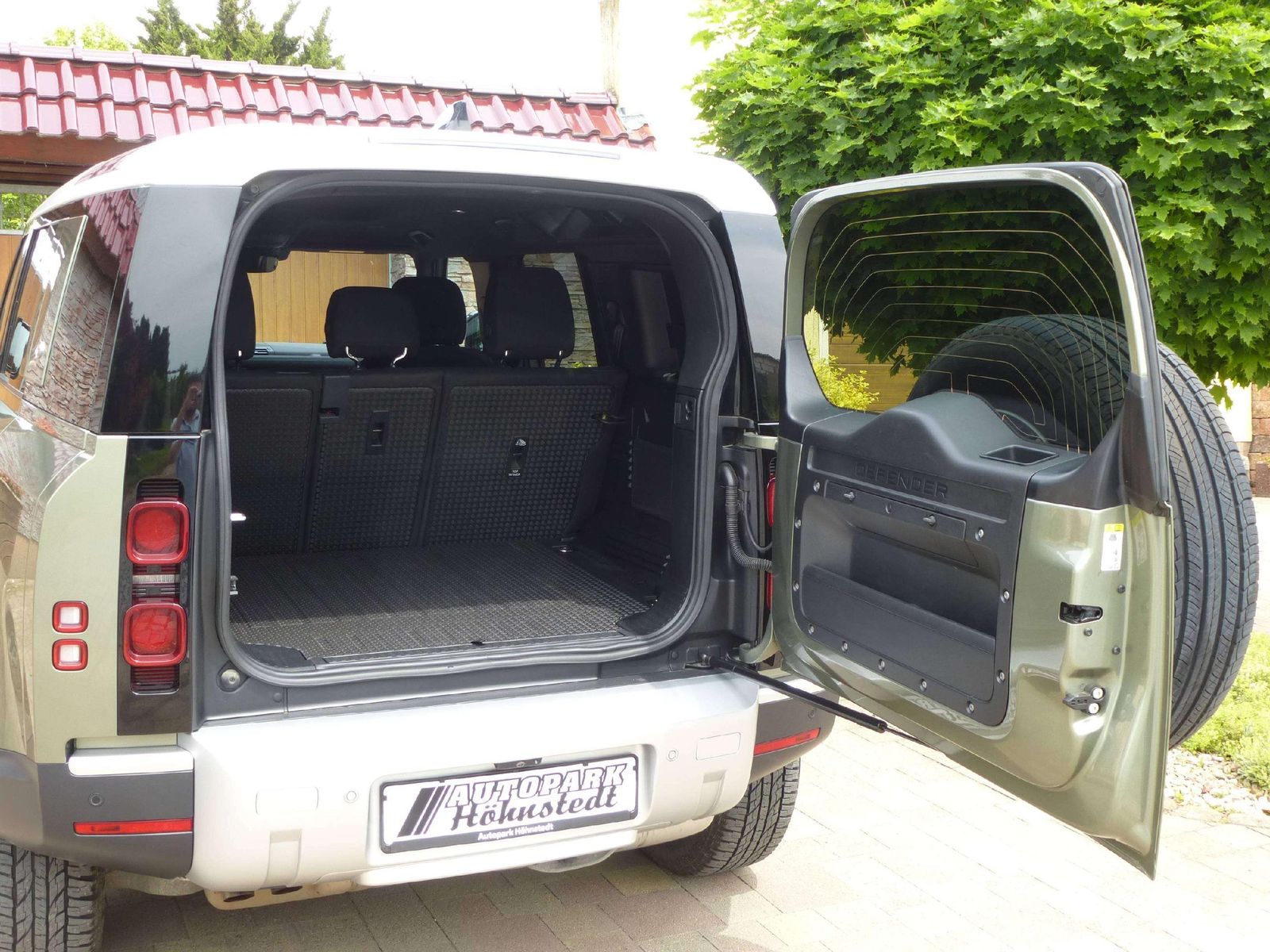 Land Rover Defender 110 Basis foto 14