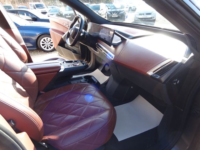 Fahrzeugabbildung BMW iX 40 xDrive Sport/1.Hd/SkyLounge/Laser/Ha/Ka