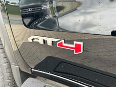 Fahrzeugabbildung GMC Sierra 1500 AT4 6.2L V8 LED ACC HUD AHK 360°