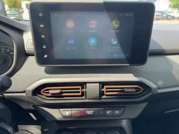 Dacia Sandero Stepway Comfort TCe 90 PS mit Navi Einpa